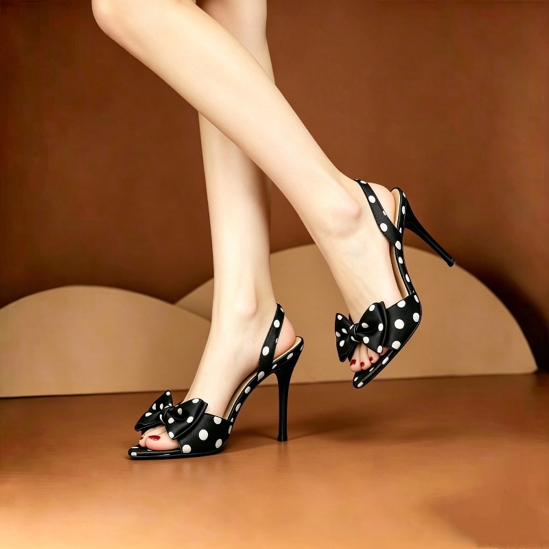 Strappy Heeled Sandals - Fransız Puantiyeli Fiyonklu Sivri Burunlu Yüksek