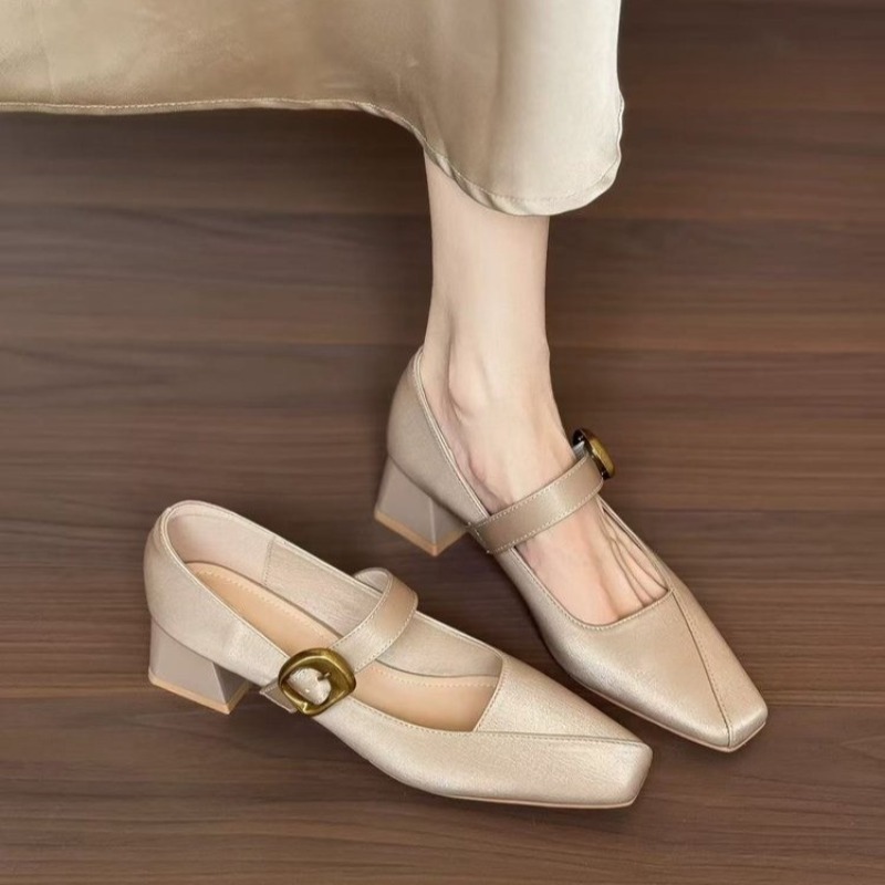 Yeni Ipek Kare Kafa Tek Ayakka - Mary Jane Shoes incelemesi ve fiyatı